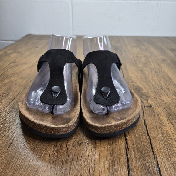 Bio Bio Black Thong Sandals - Picture 9 of 12